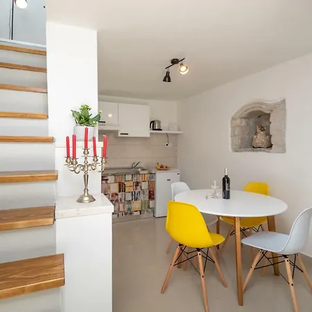 Skuribanda Appartement *