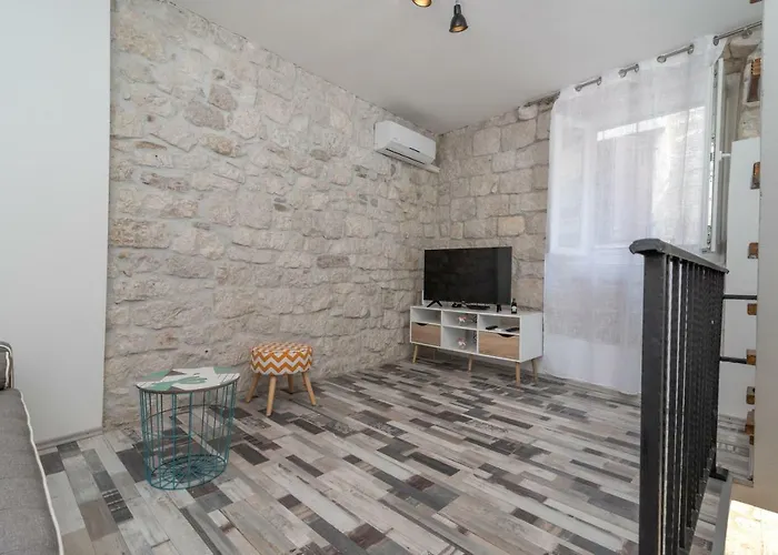 Skuribanda Trogir