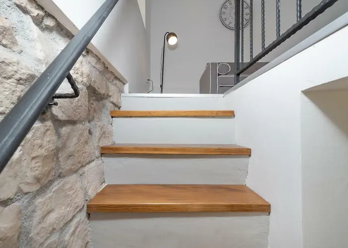 Skuribanda Apartman Trogir