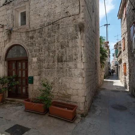 Skuribanda * Trogir